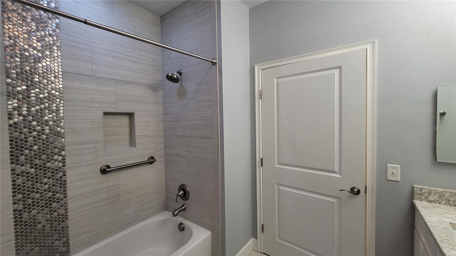 VILLAS OF WEST END UNIT B PH 1 - Residential Lease