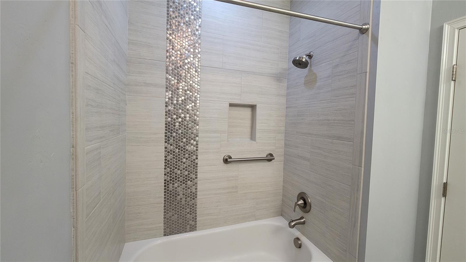 VILLAS OF WEST END UNIT B PH 1 - Residential Lease