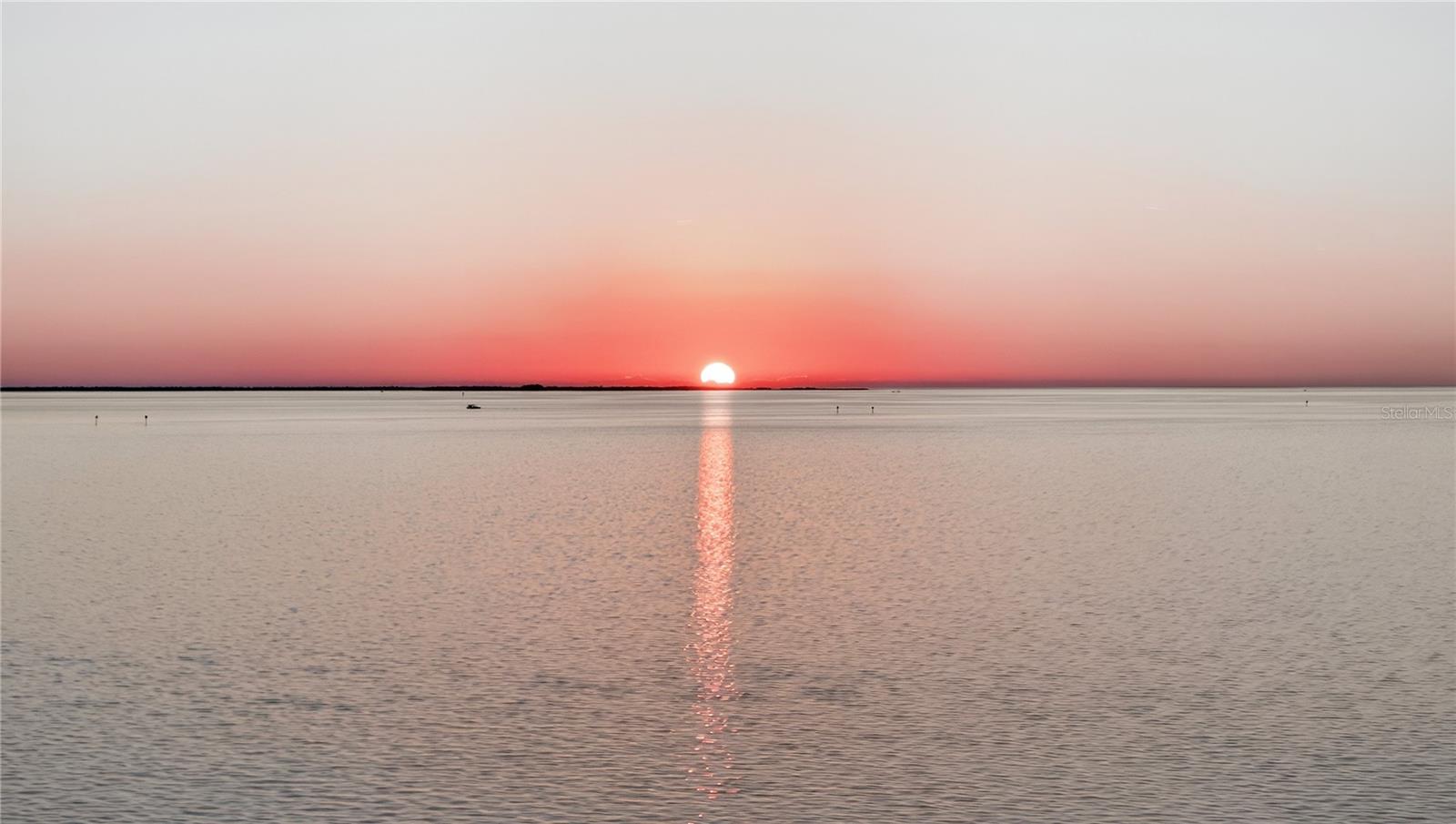 FLOR A MAR - Residential