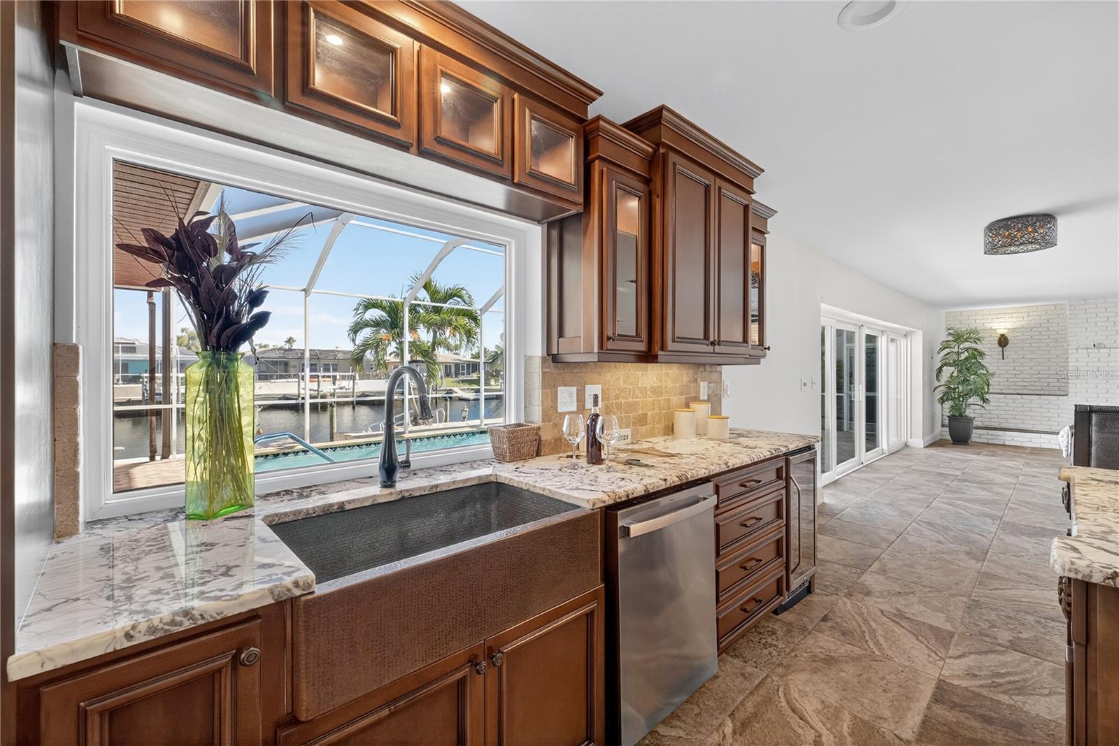 FLOR A MAR - Residential