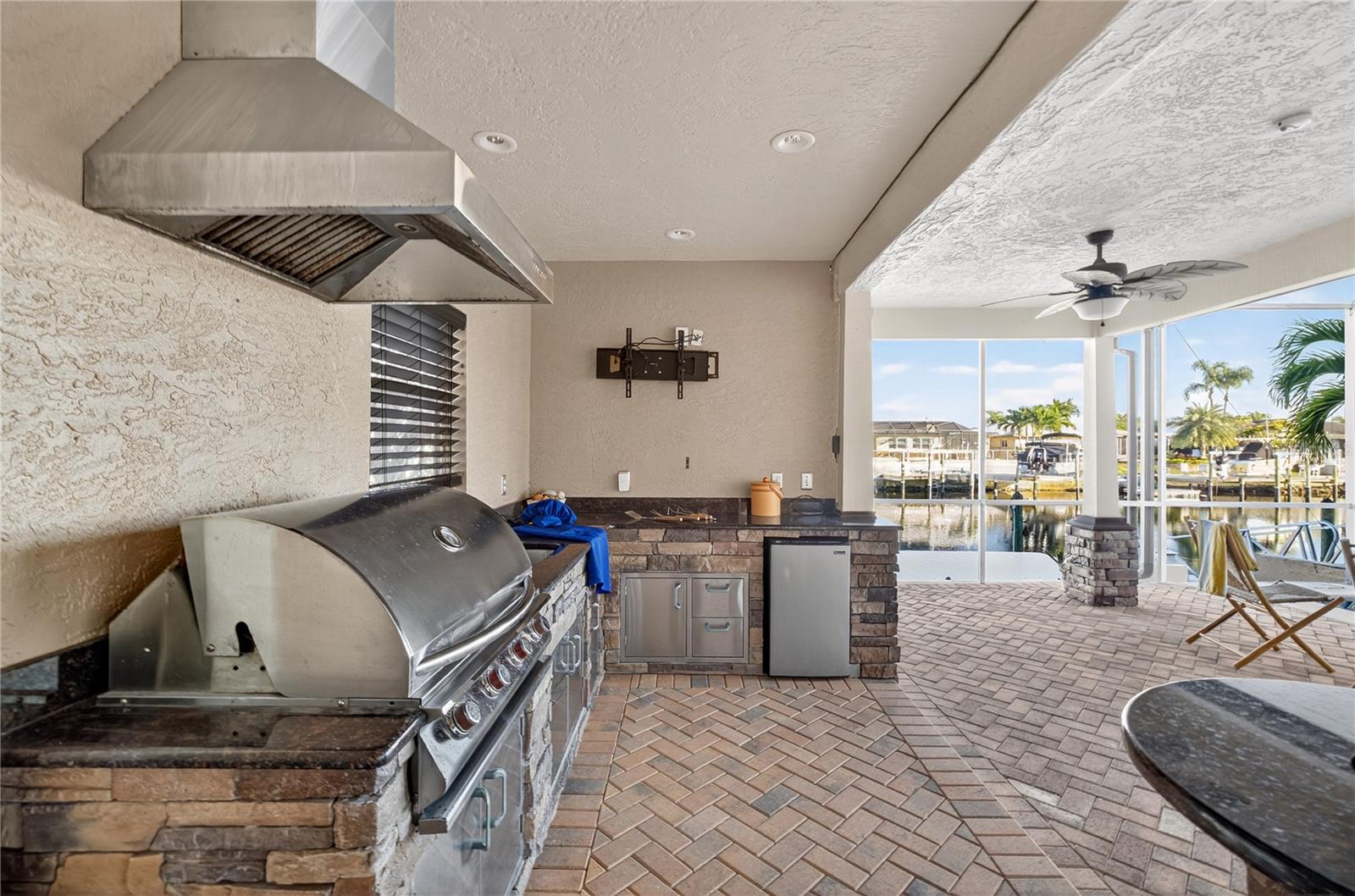 FLOR A MAR - Residential