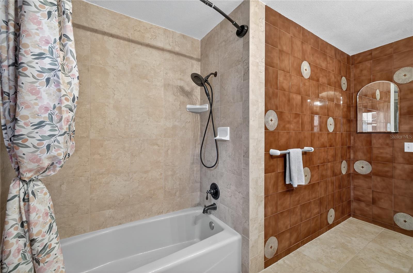 FLOR A MAR - Residential