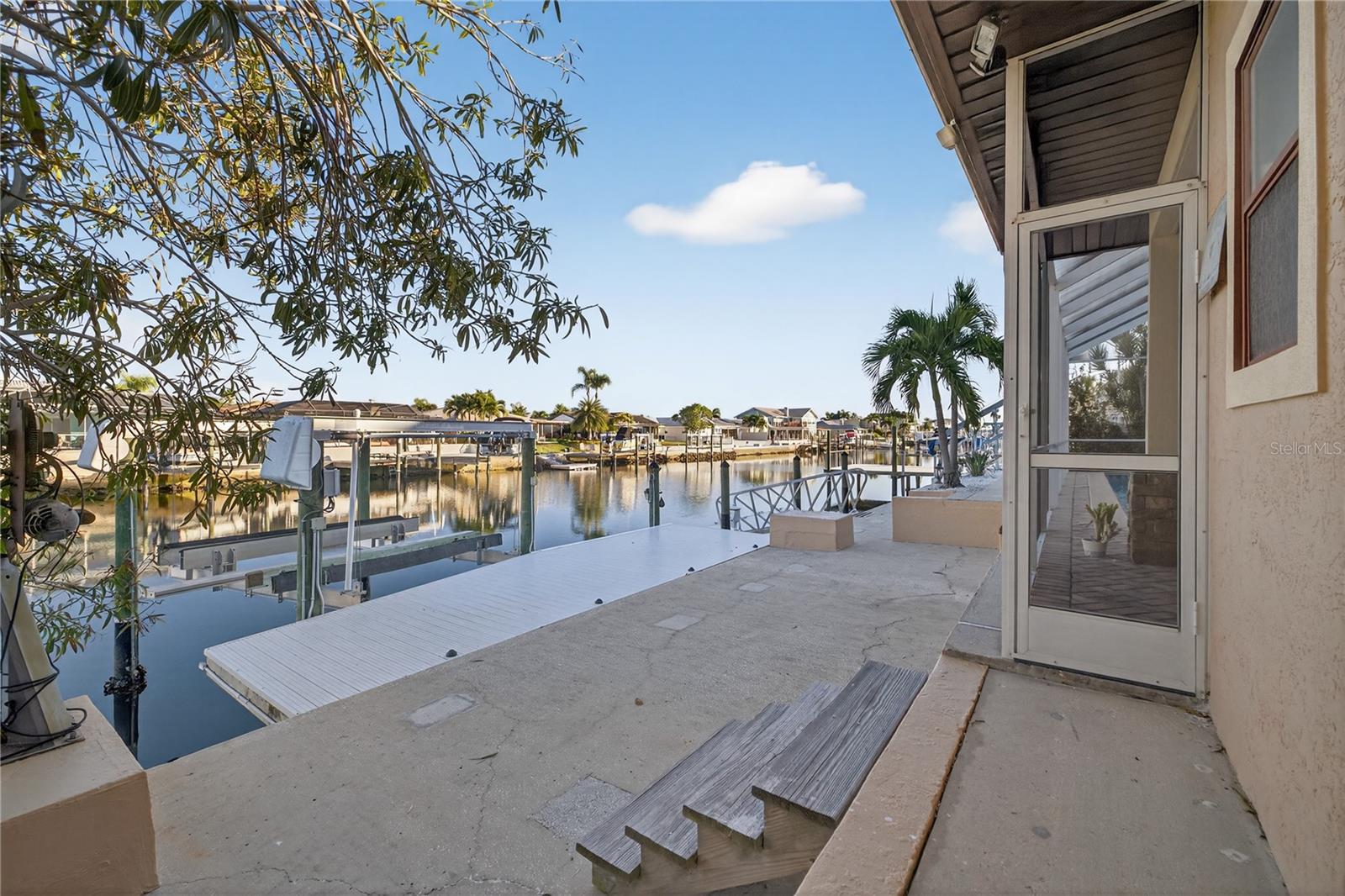 FLOR A MAR - Residential