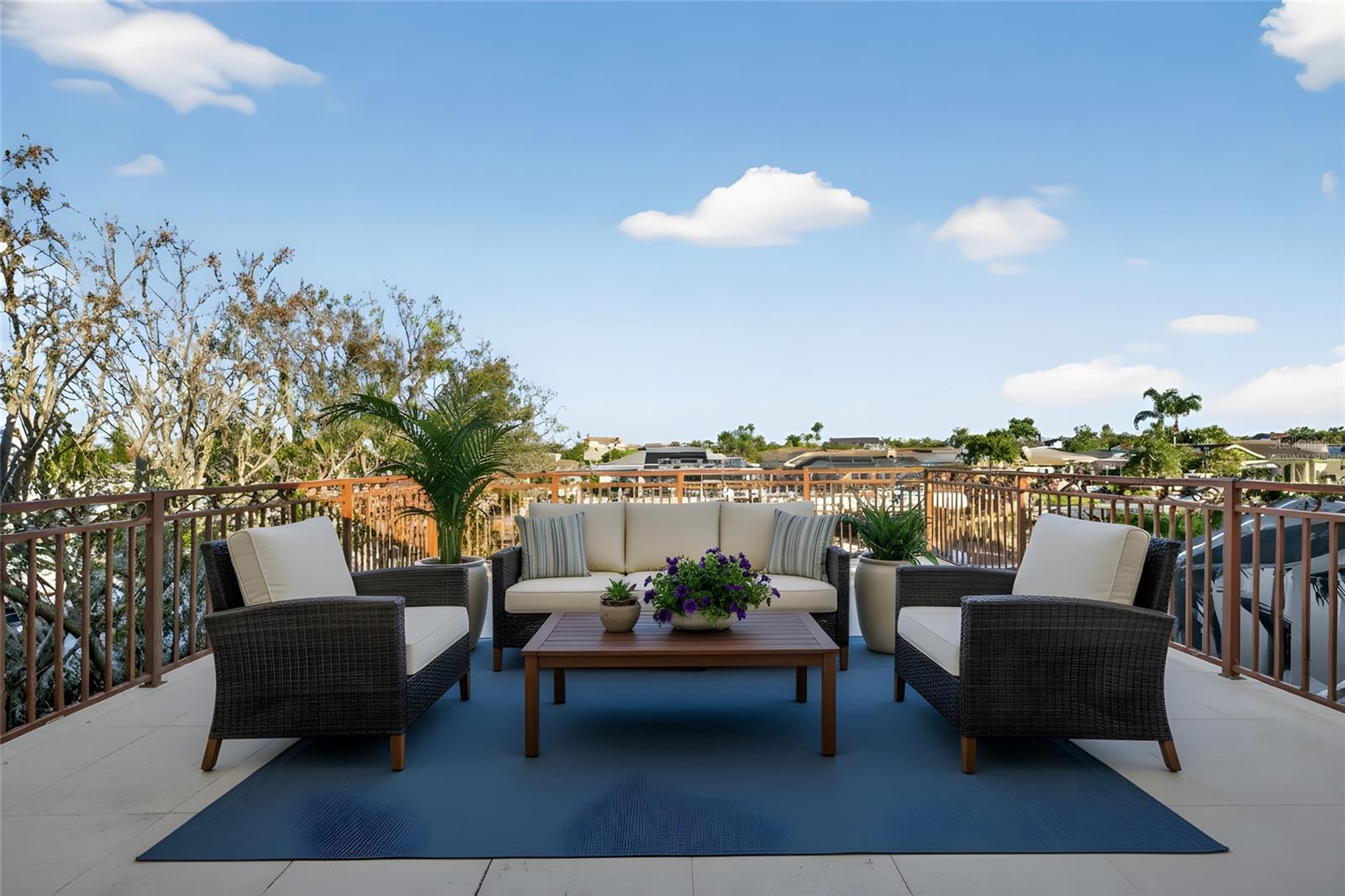 FLOR A MAR - Residential