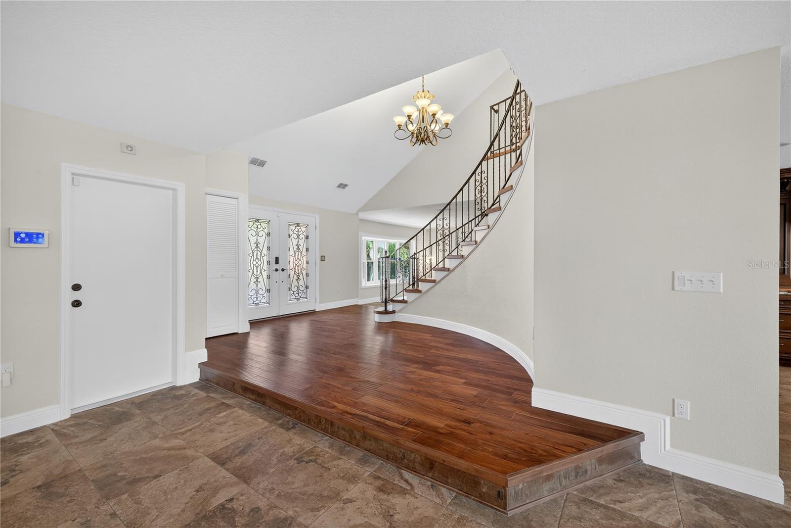 FLOR A MAR - Residential