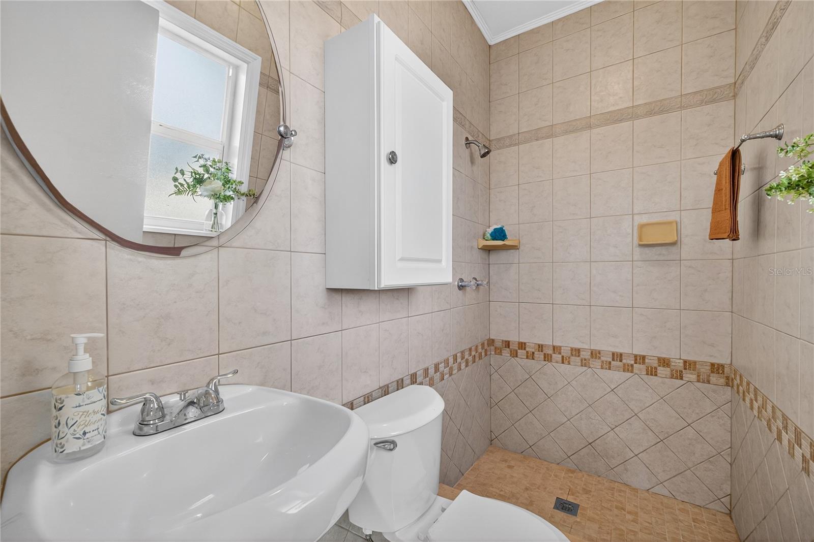 FLOR A MAR - Residential