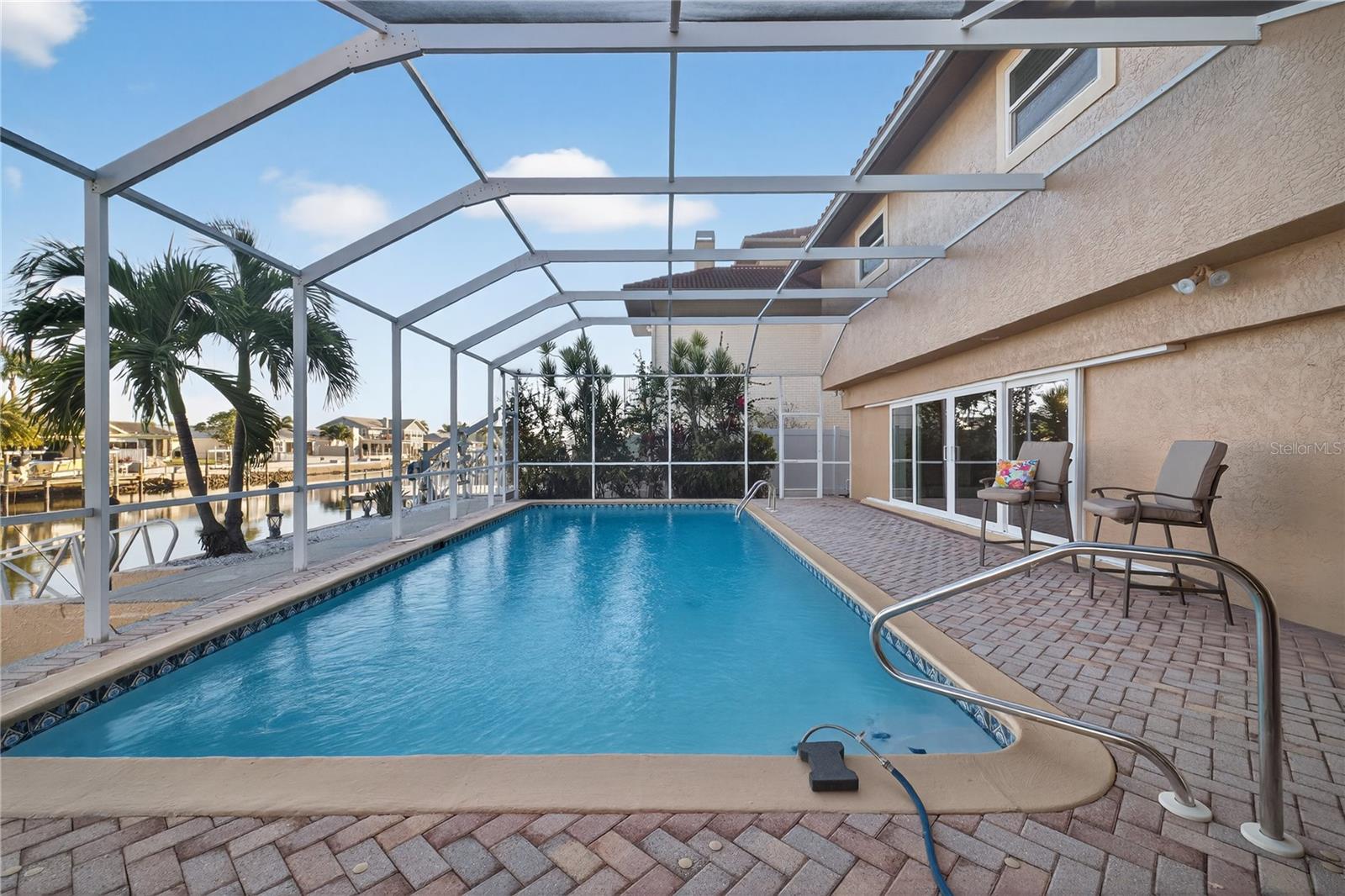 FLOR A MAR - Residential