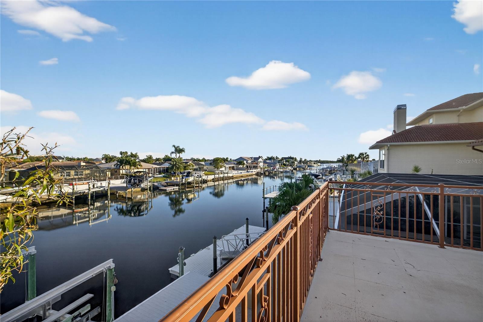 FLOR A MAR - Residential