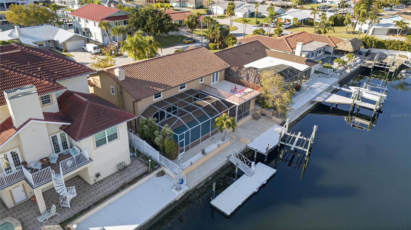 FLOR A MAR - Residential