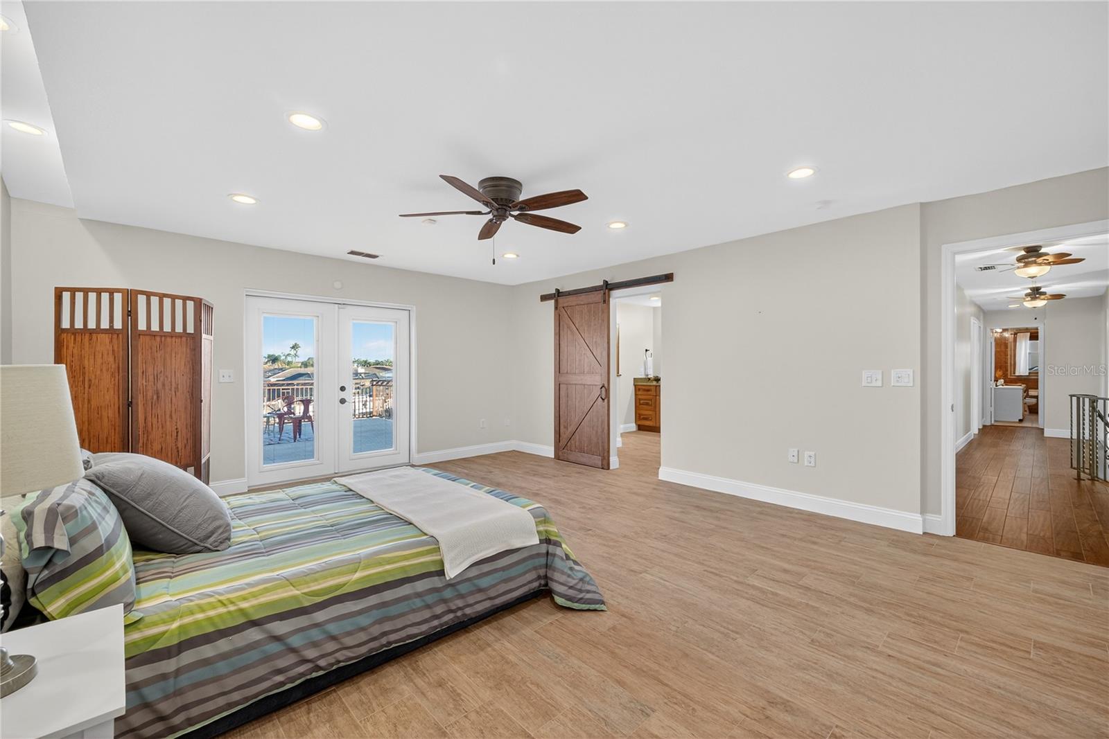 FLOR A MAR - Residential