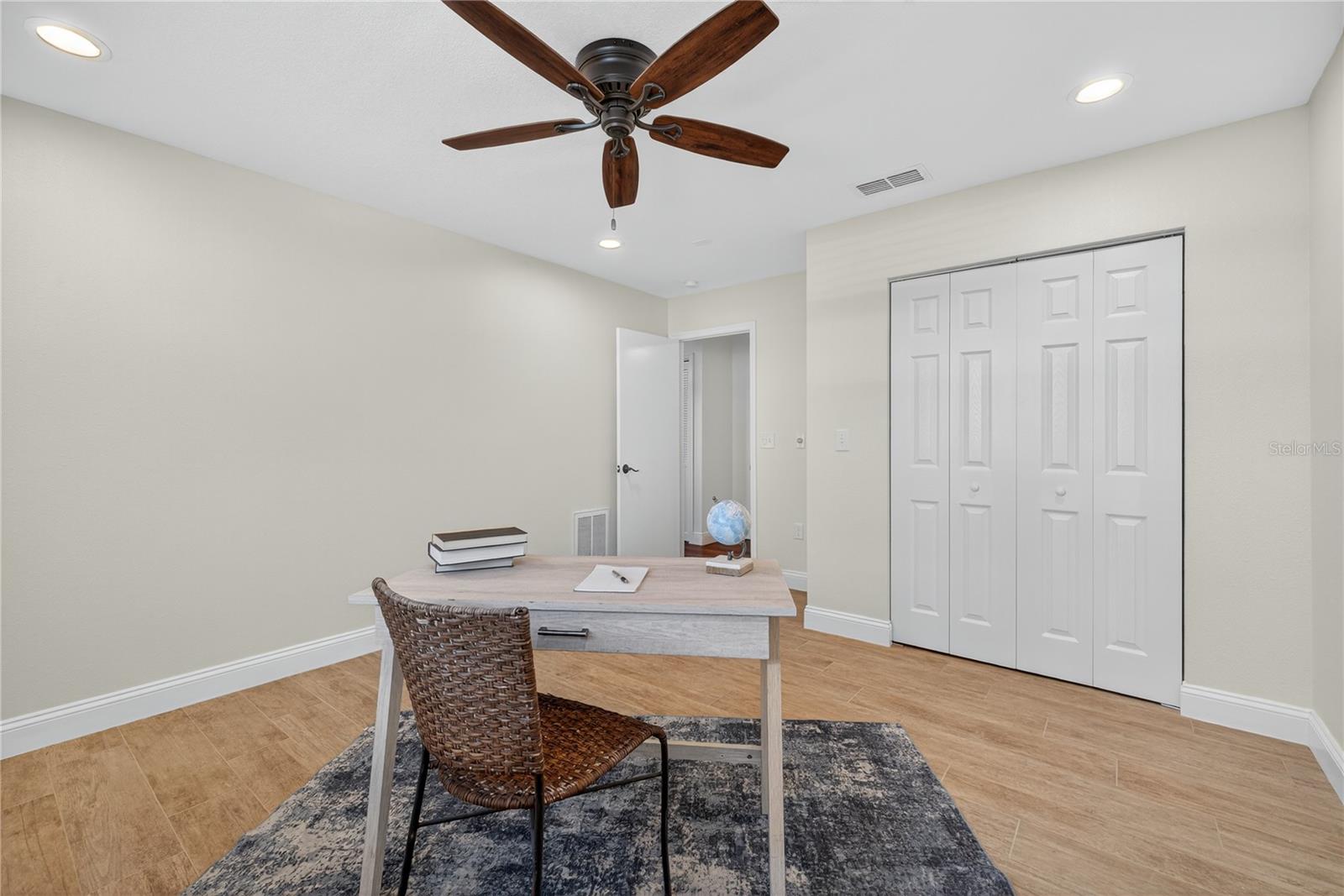 FLOR A MAR - Residential