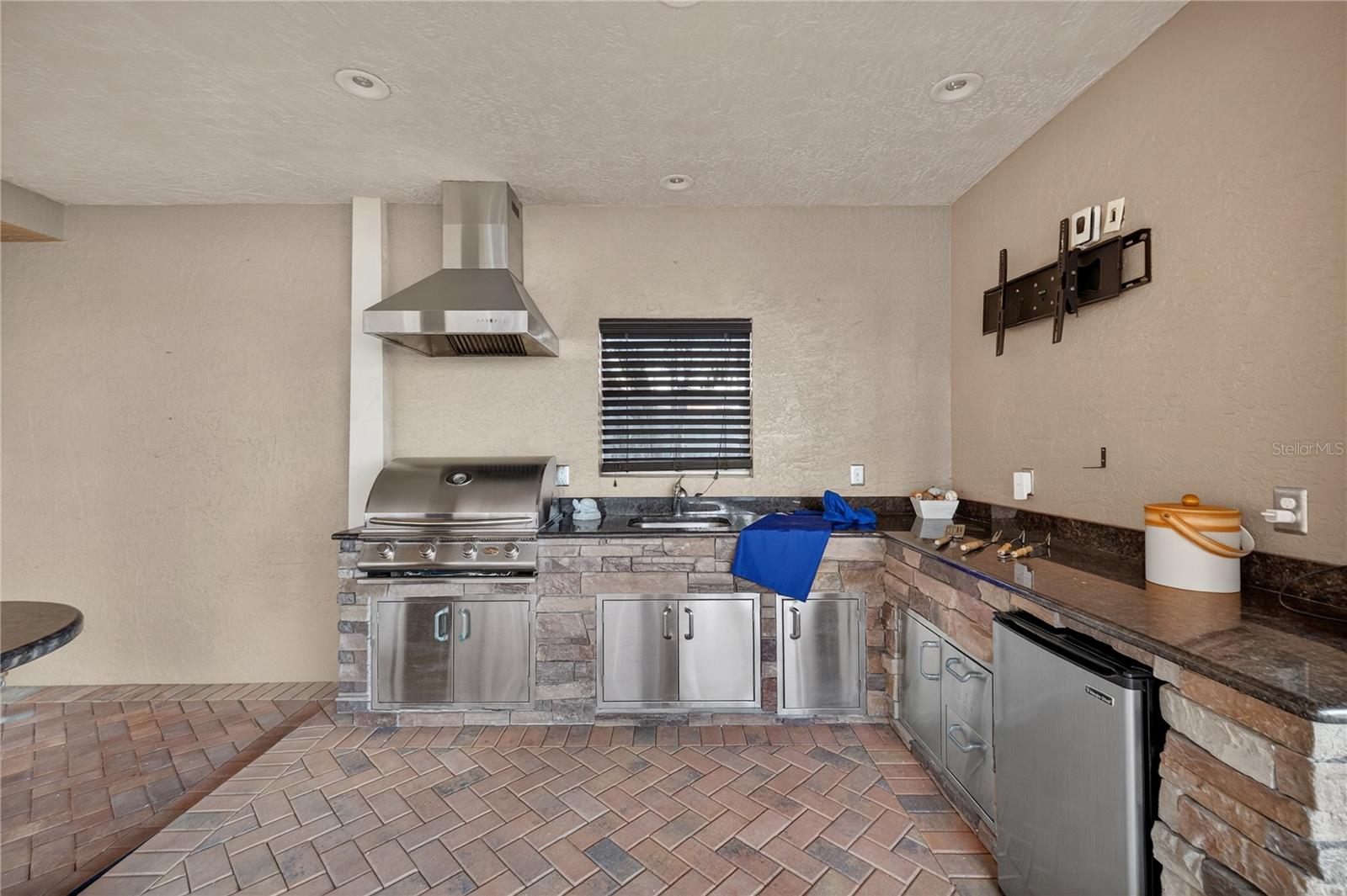 FLOR A MAR - Residential