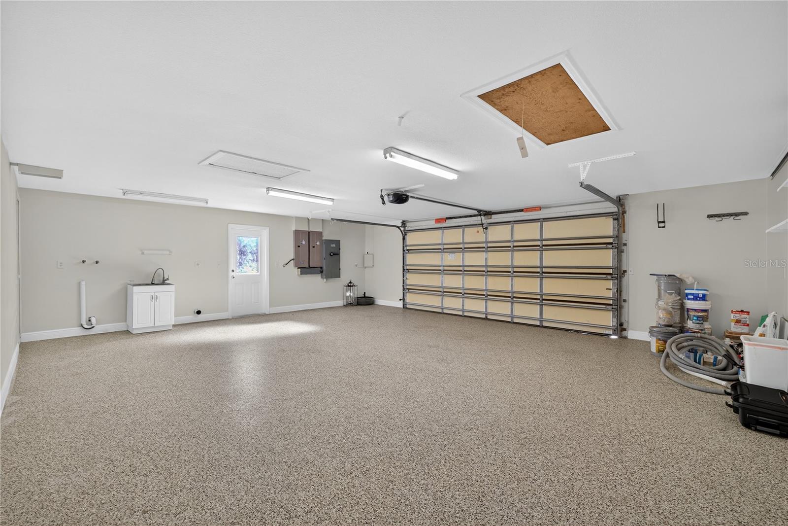 FLOR A MAR - Residential