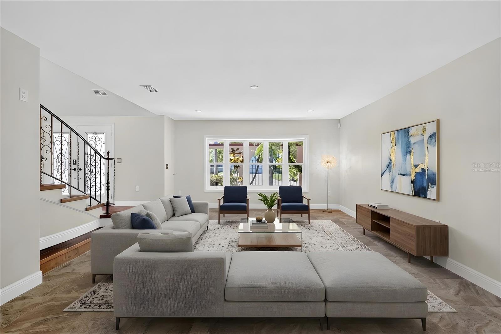FLOR A MAR - Residential