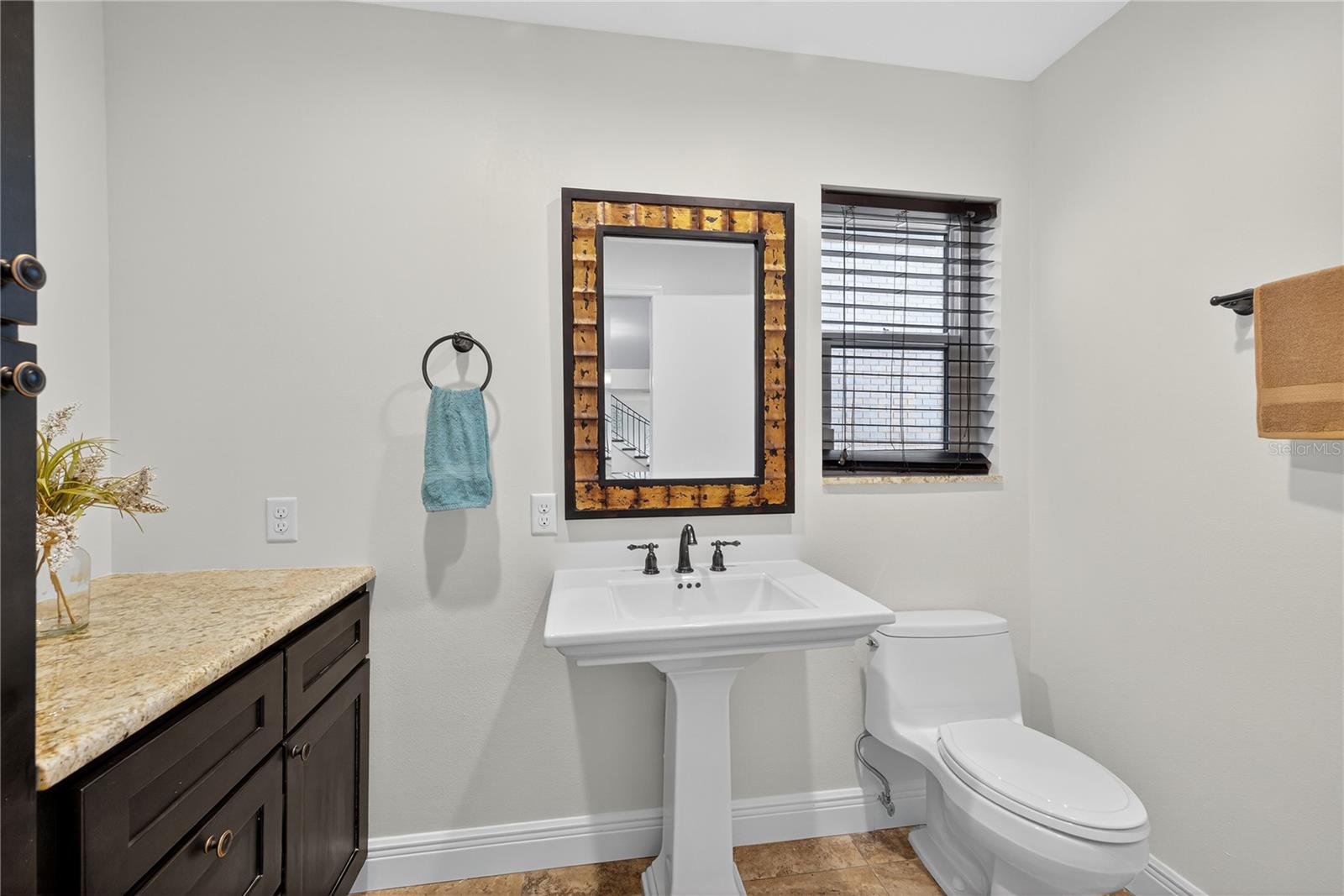 FLOR A MAR - Residential