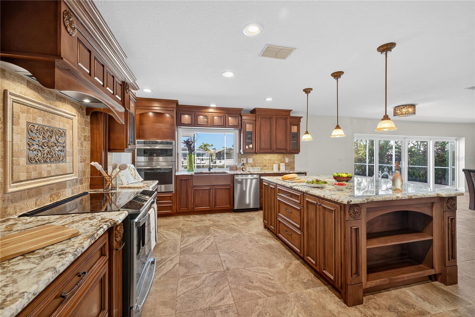 FLOR A MAR - Residential