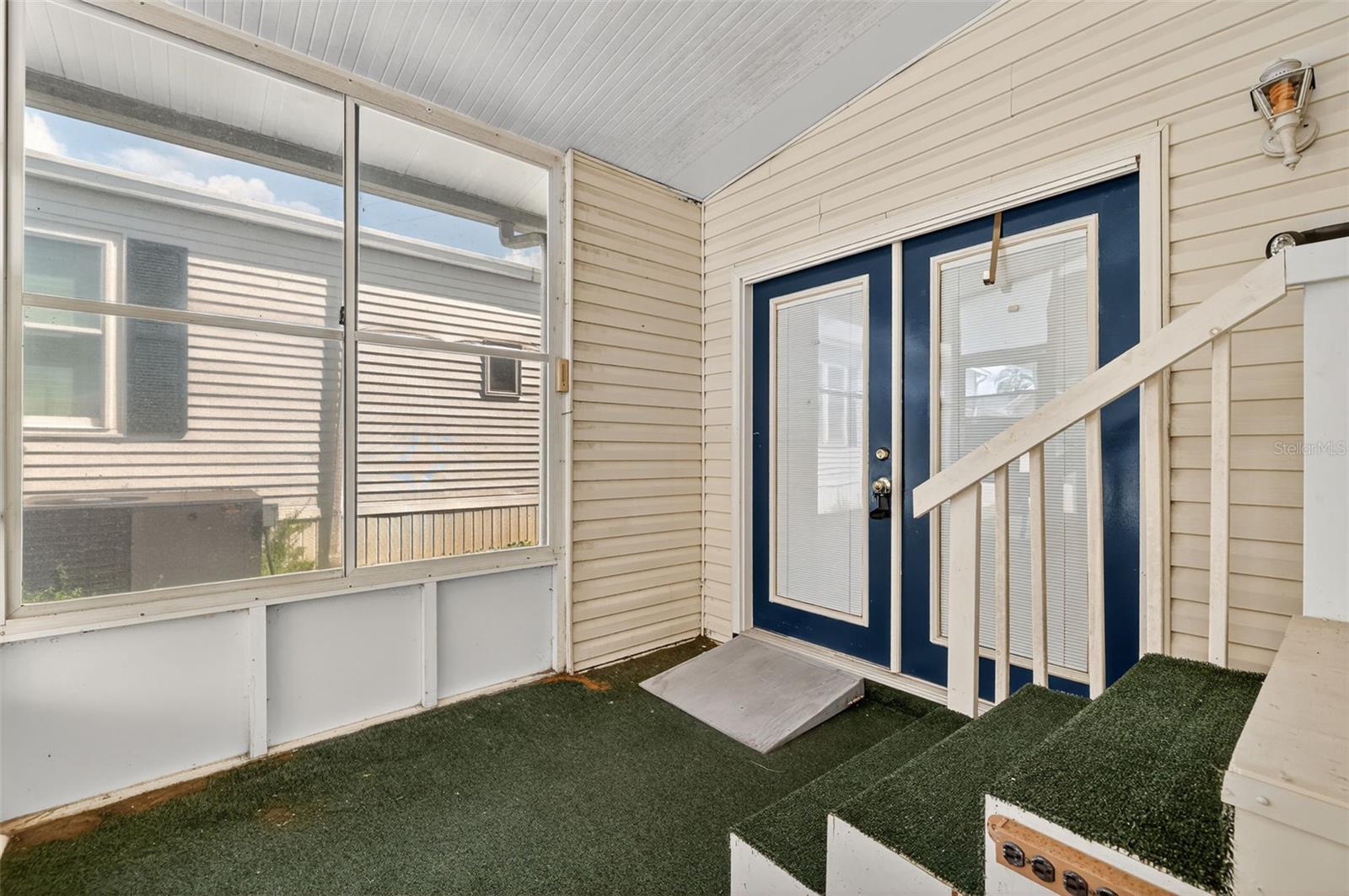 ANCIENT OAKS RV RESORT NO III LOT 6 BLOCK 18 - Residential