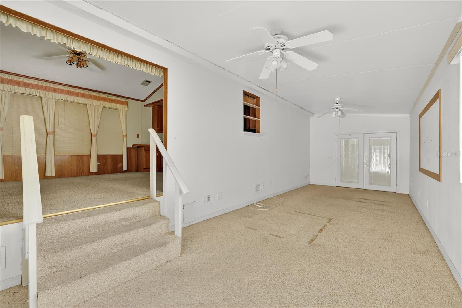 ANCIENT OAKS RV RESORT NO III LOT 6 BLOCK 18 - Residential