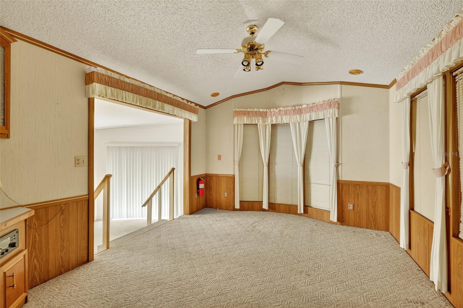 ANCIENT OAKS RV RESORT NO III LOT 6 BLOCK 18 - Residential