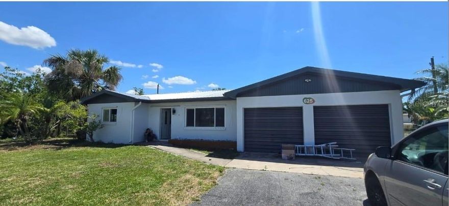 Welcome to 625 Pompano Terrace — a well-kept home in a quiet neighborhood just minutes from downtown Punta Gorda. This 2-bedroom, 2-bath home has an open layout, a spacious kitchen, and a bright living area with lots of natural light.
The backyard has plenty of space for relaxing, pets, or outdoor gatherings. Close to shopping, restaurants, Fishermen’s Village, parks, and good schools.
Great opportunity to enjoy the Florida lifestyle in a nice location!