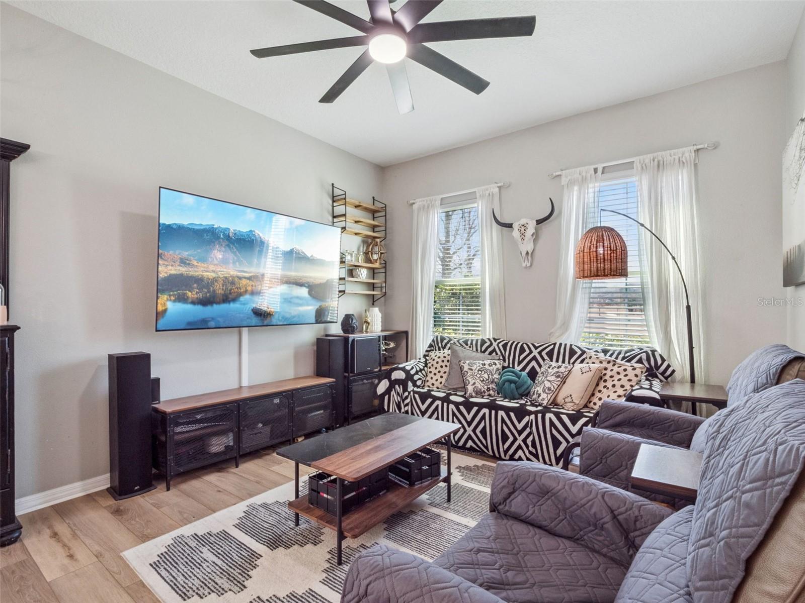 OAKLAND TRLS PH 1 - Residential