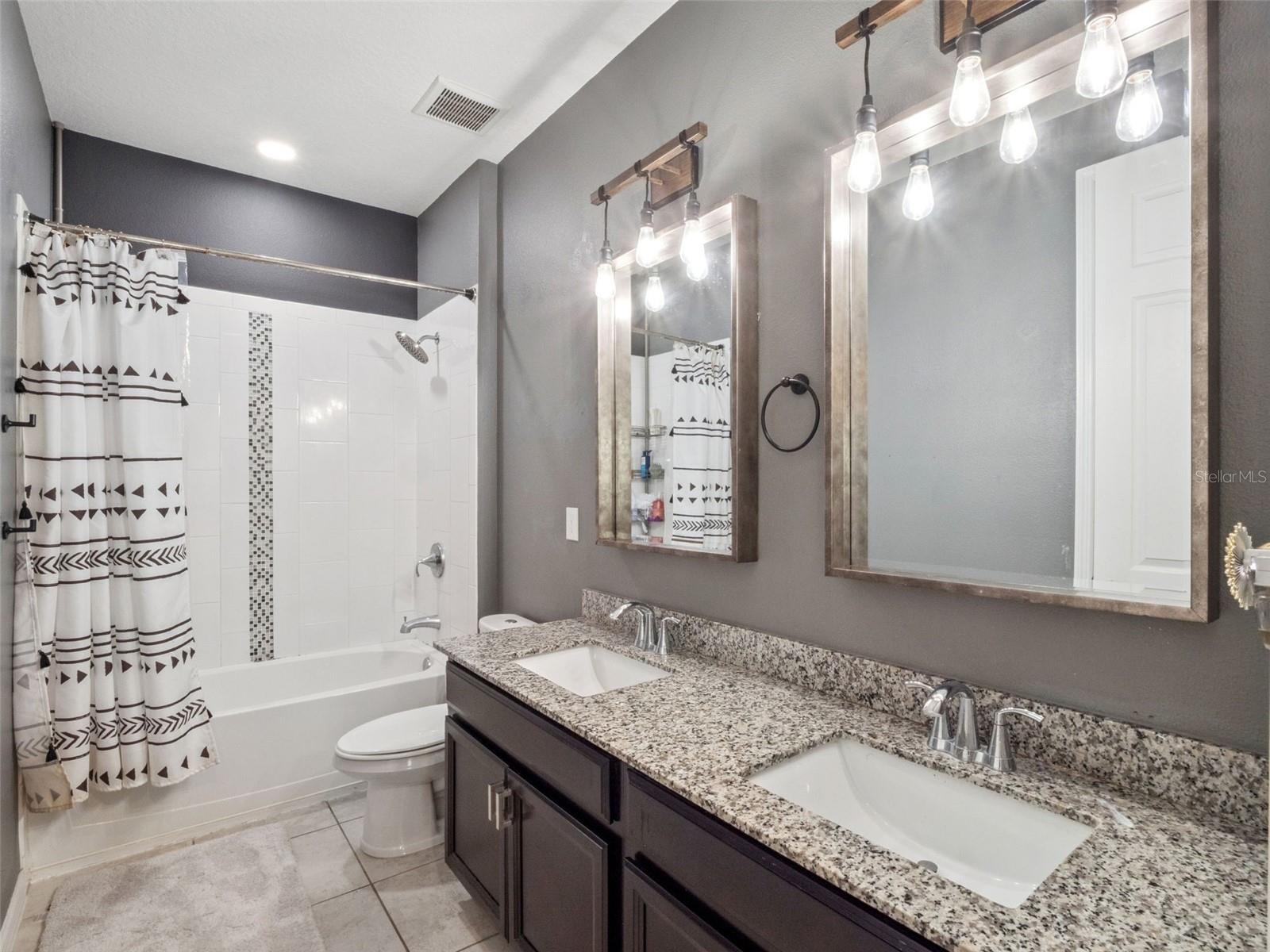 OAKLAND TRLS PH 1 - Residential