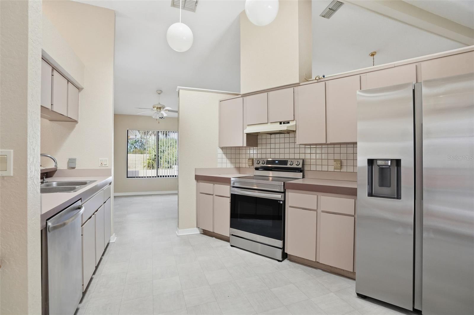 SPRING HILL - Residential