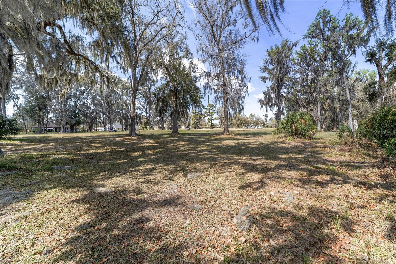 GOLDEN HILLS TURF & COUNTRY CLUB - Residential