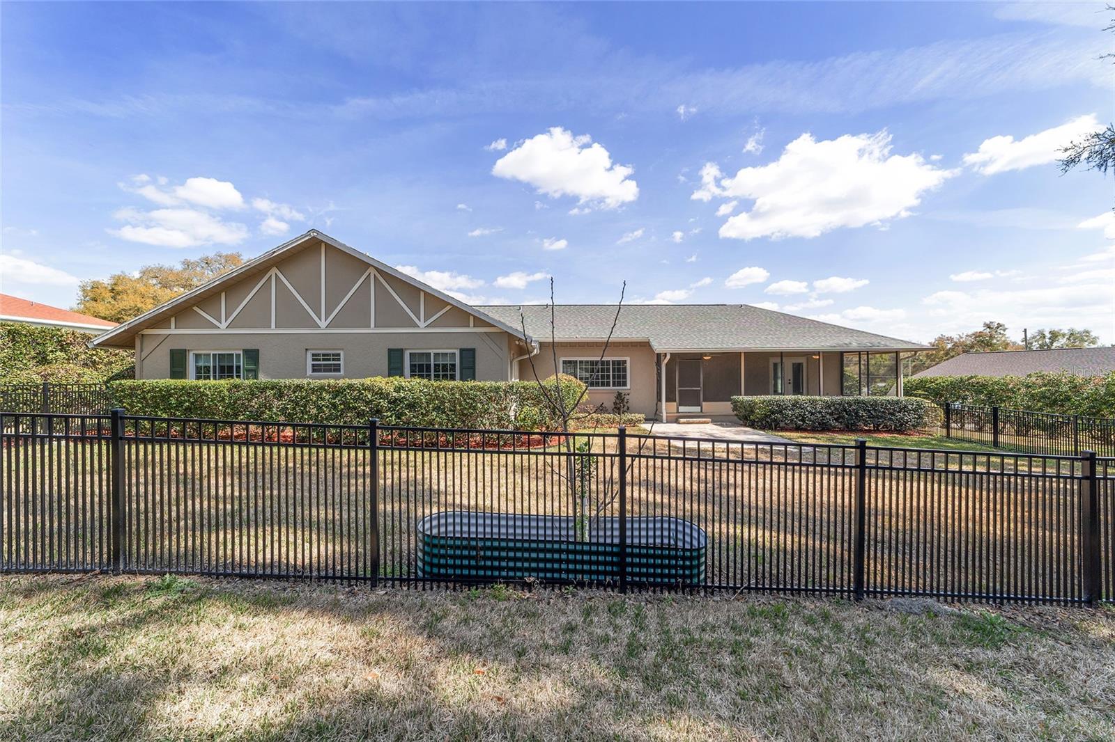 GOLDEN HILLS TURF & COUNTRY CLUB - Residential