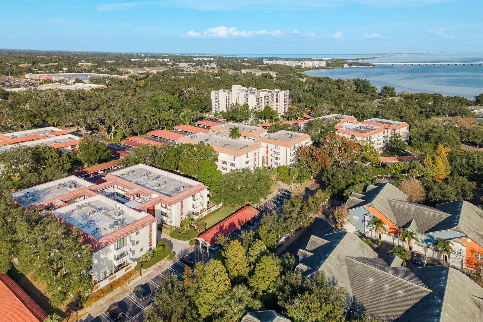 SEVILLE CONDO 11 - Residential