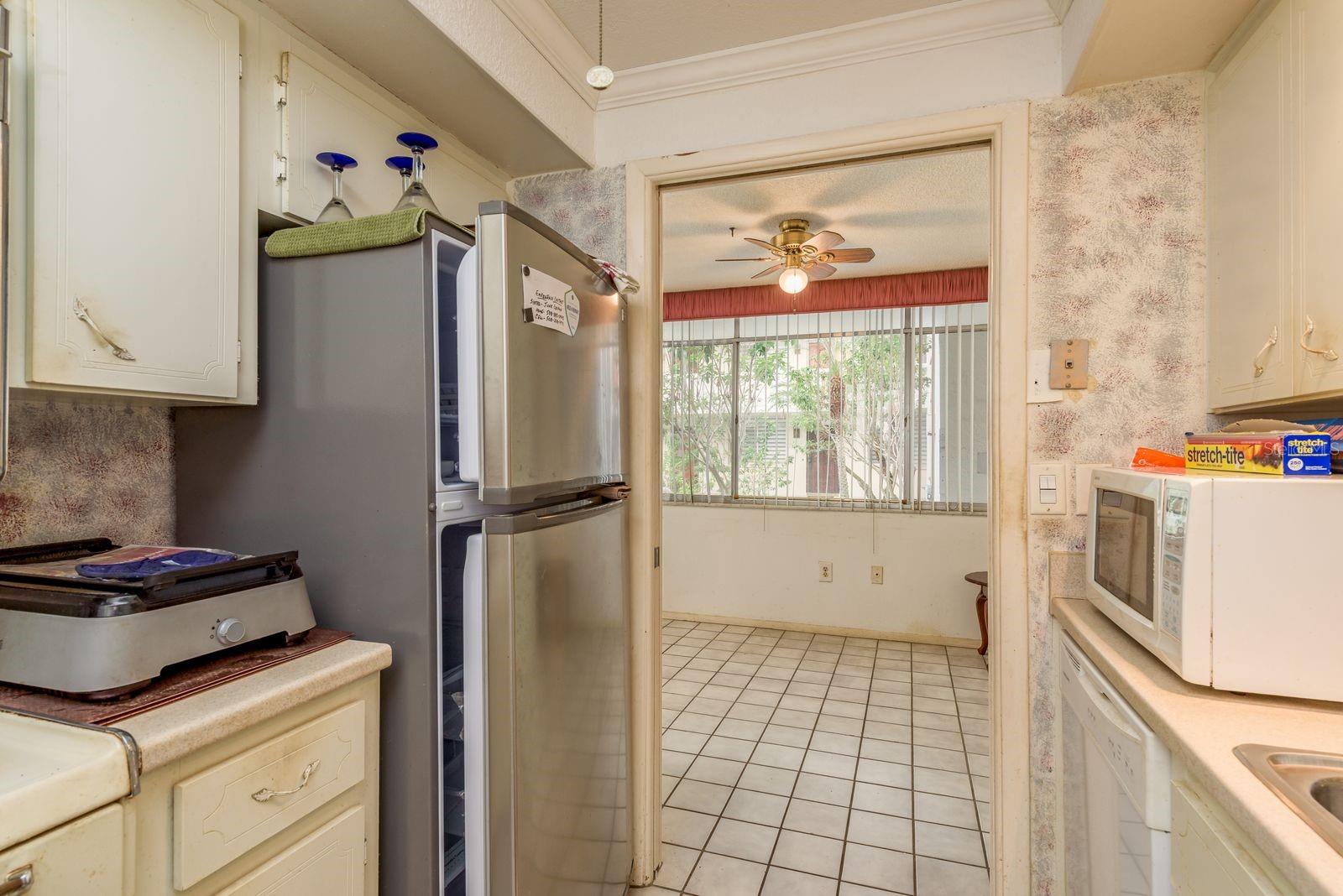 SEVILLE CONDO 11 - Residential