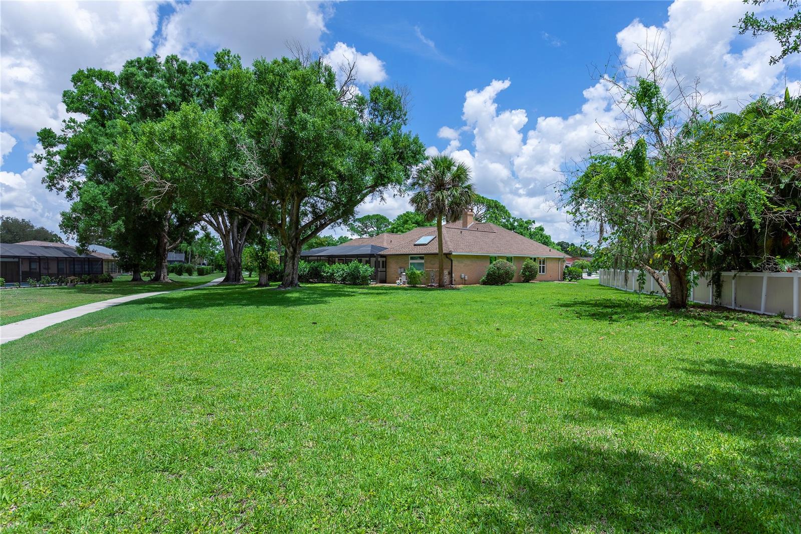 THE MEADOWS - Residential