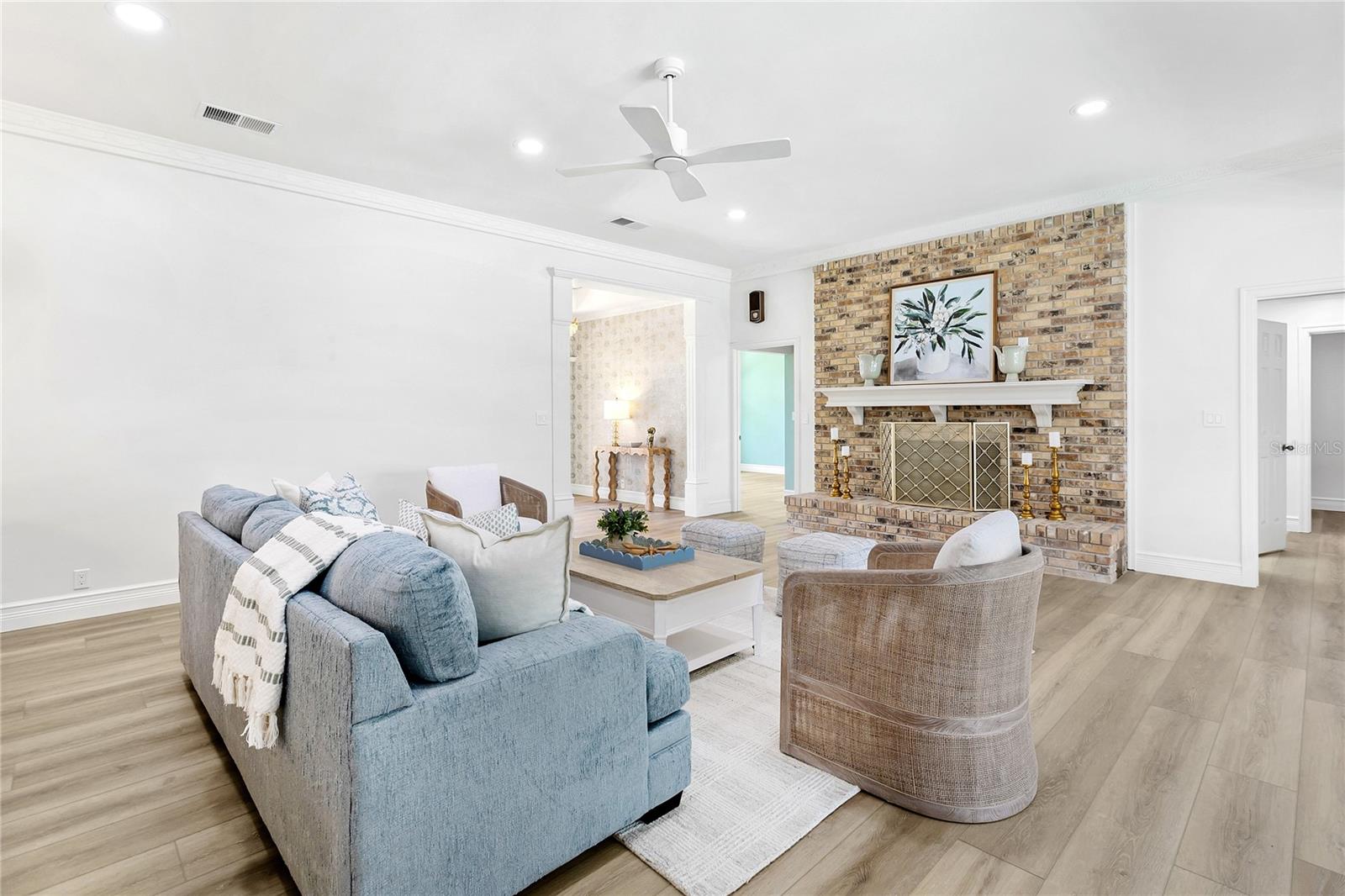 THE MEADOWS - Residential