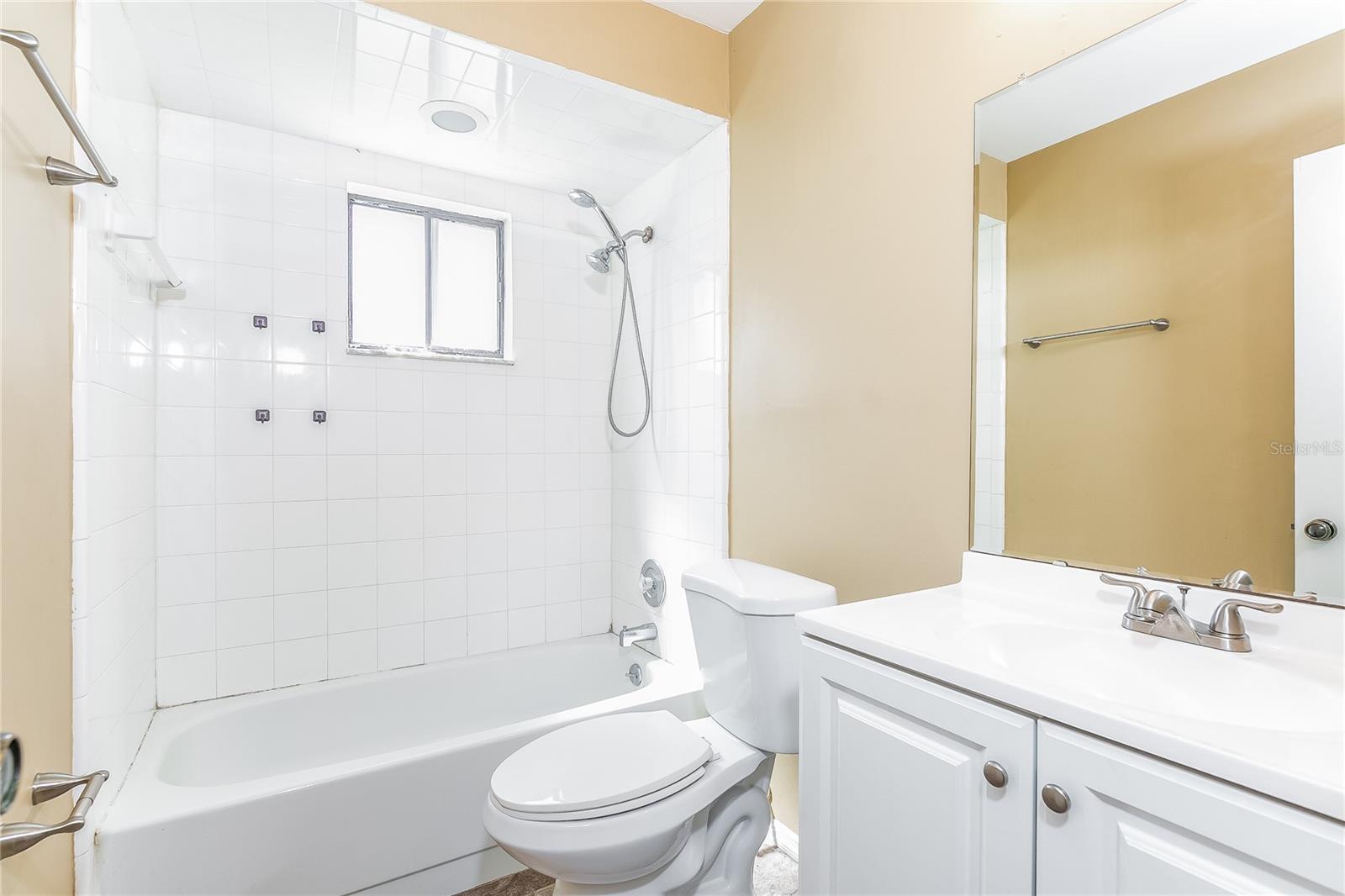 ROCKET CITY - Residential Lease