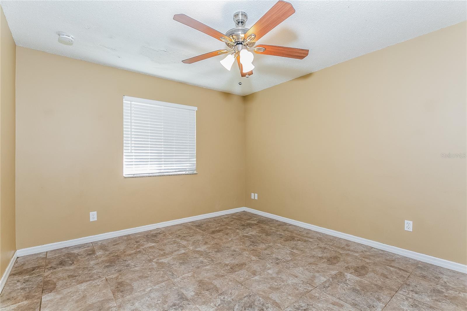 ROCKET CITY - Residential Lease