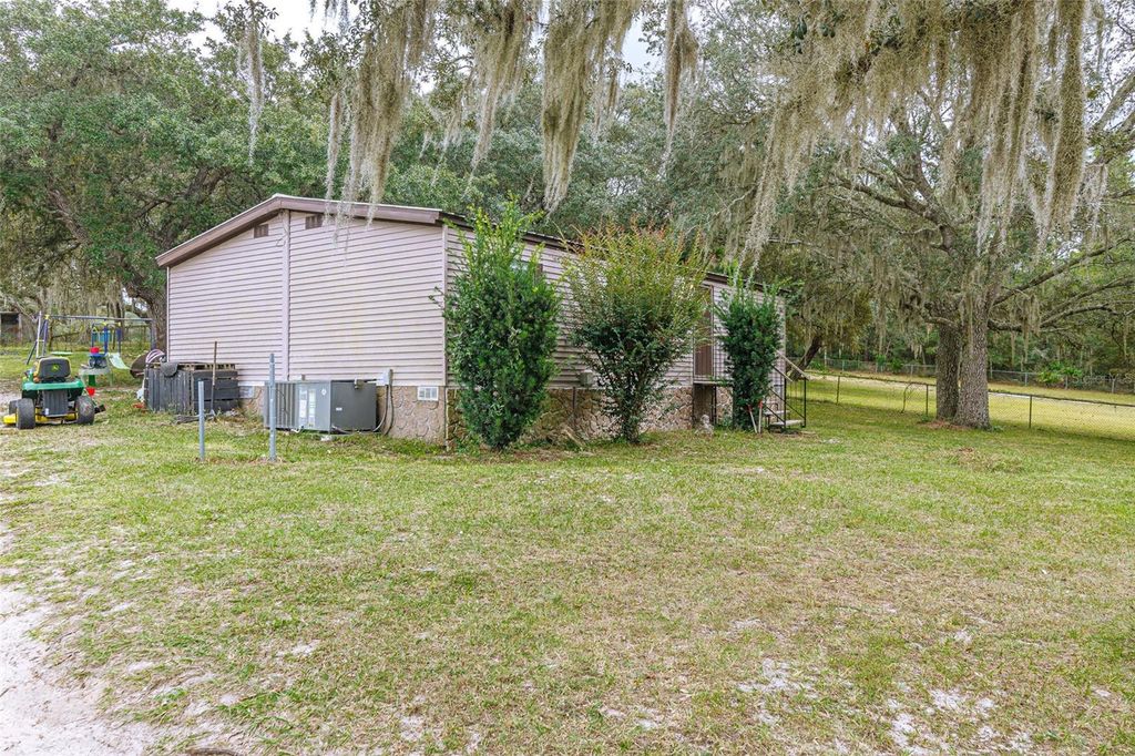 Photo of 4225 SW 178th Terrace, Dunnellon, FL 34432 (MLS # O6355773)