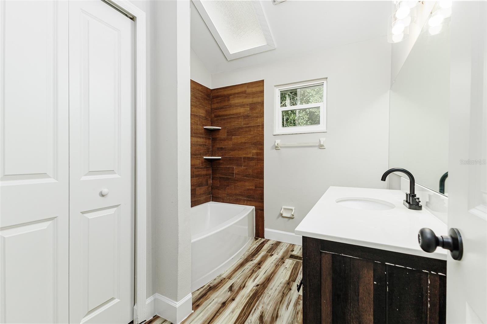 TIMBERLK ESTATES - Residential