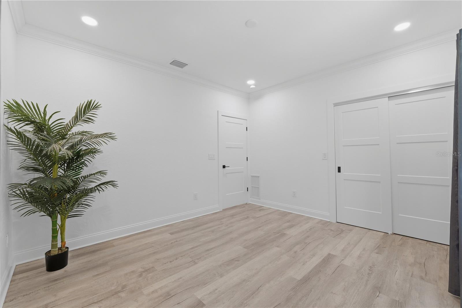 KIPPS COLONY ESTATES AT PASADENA YACHT/COUNTRY CL - Residential