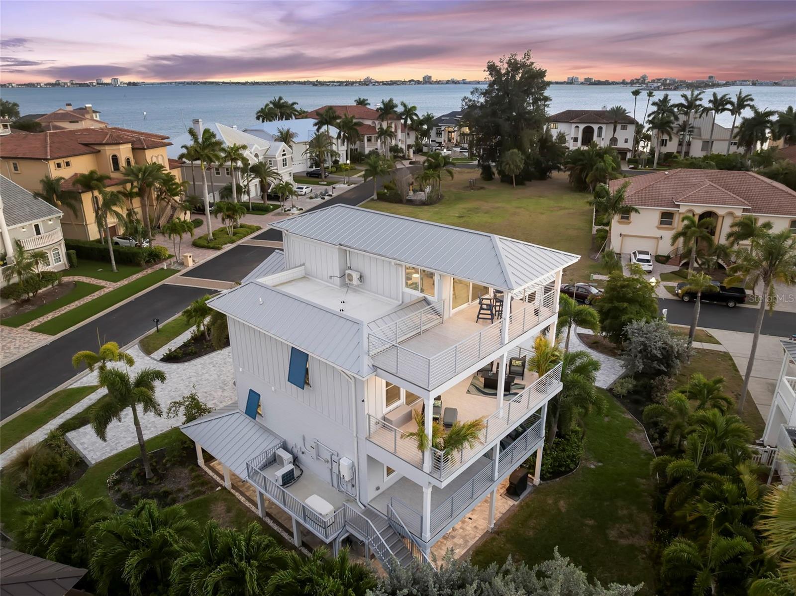 KIPPS COLONY ESTATES AT PASADENA YACHT/COUNTRY CL - Residential