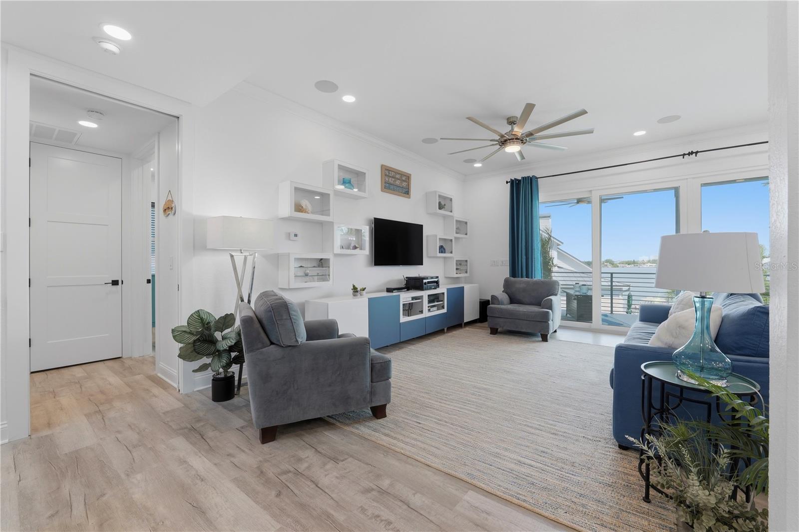 KIPPS COLONY ESTATES AT PASADENA YACHT/COUNTRY CL - Residential