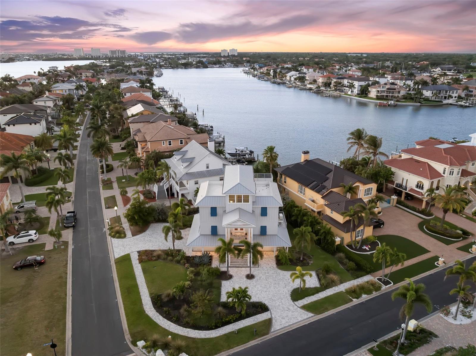 KIPPS COLONY ESTATES AT PASADENA YACHT/COUNTRY CL - Residential