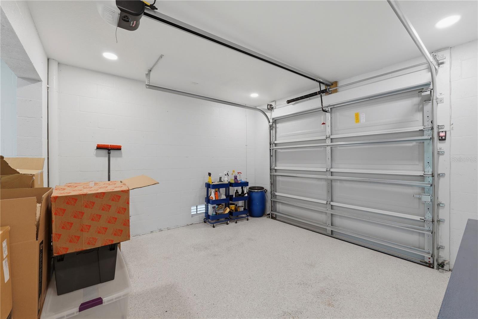 KIPPS COLONY ESTATES AT PASADENA YACHT/COUNTRY CL - Residential