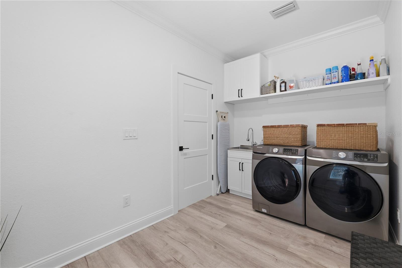 KIPPS COLONY ESTATES AT PASADENA YACHT/COUNTRY CL - Residential