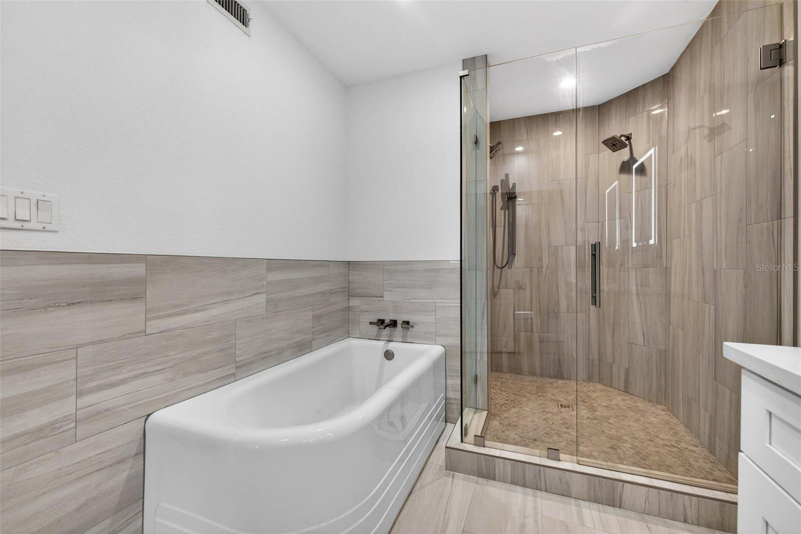 NORTH SHORE LANDINGS - Residential Lease