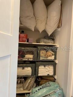 PARK LAKE GROVE CONDO PH B - Residential