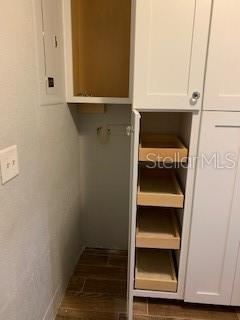 PARK LAKE GROVE CONDO PH B - Residential