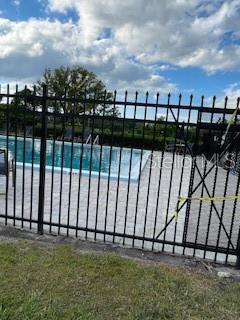 PARK LAKE GROVE CONDO PH B - Residential