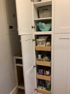 PARK LAKE GROVE CONDO PH B - Residential