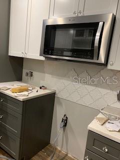 PARK LAKE GROVE CONDO PH B - Residential