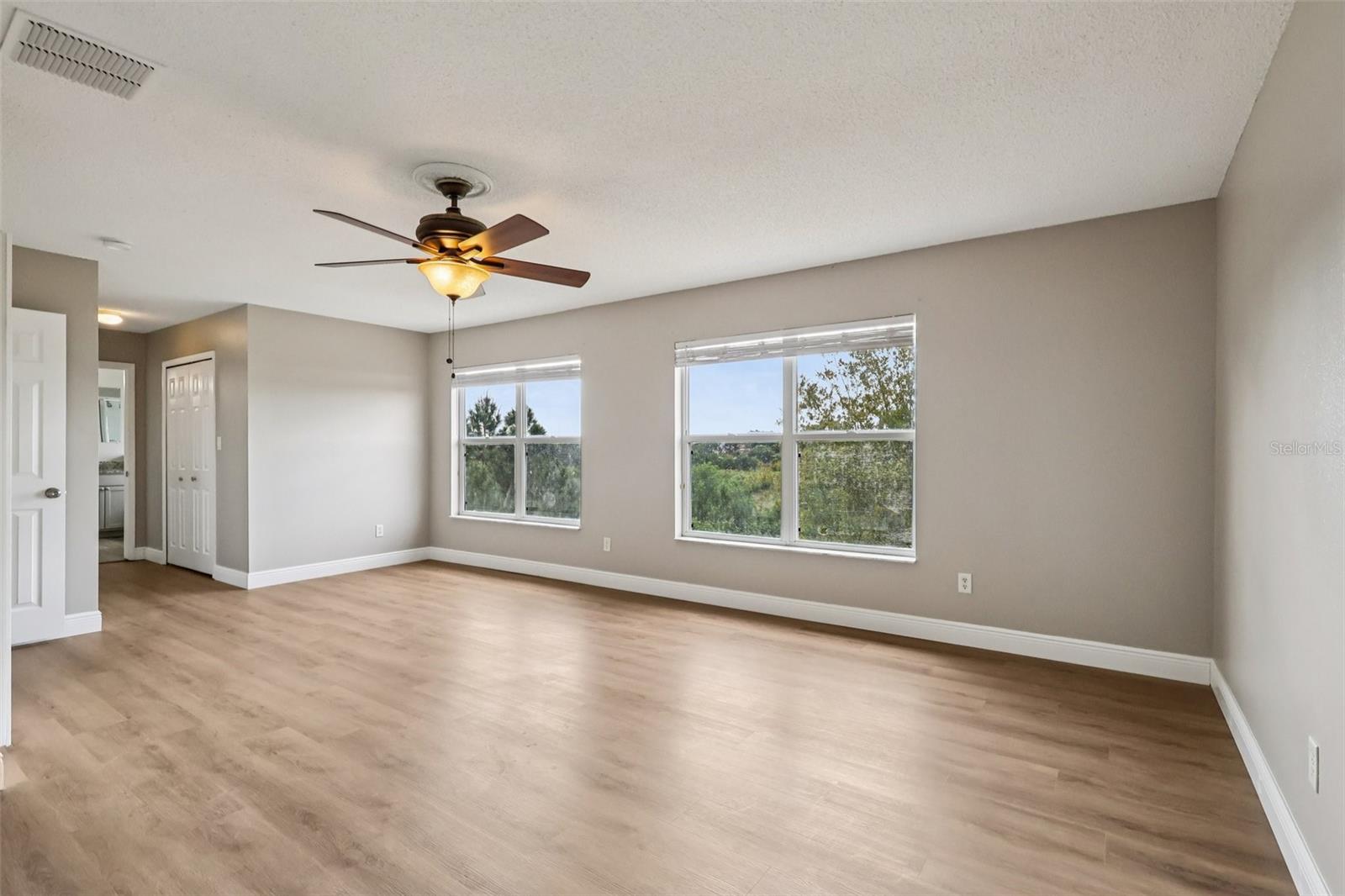 COUNTRY RUNB 45/92 - Residential